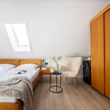 威拉波尔酒店 3*