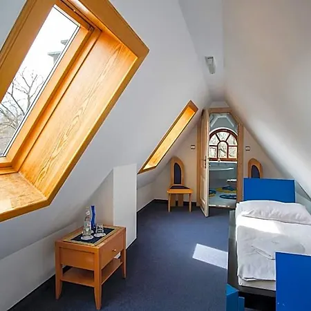 Bor Bed & Breakfast 3*