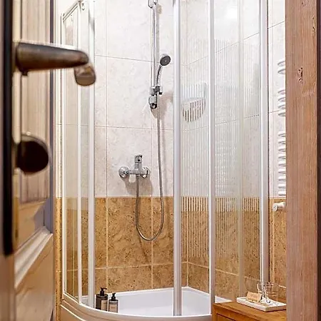 Bor Bed & Breakfast 3*