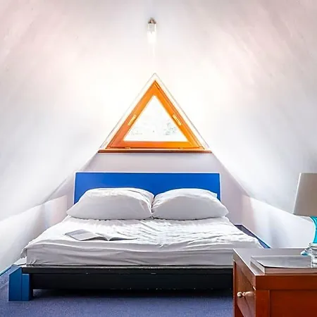 Bor Bed & Breakfast 3*