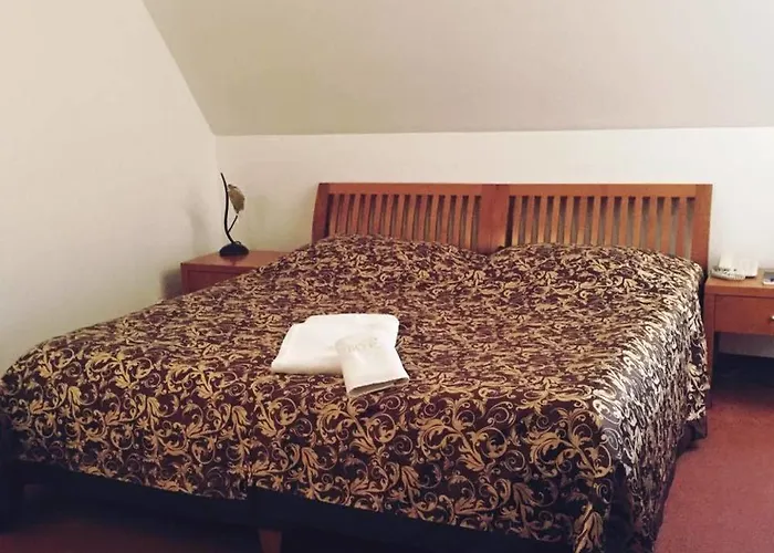 Bor Bed & Breakfast 3*