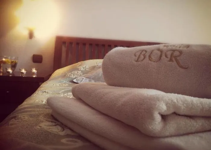 Bor Couette-café 3*